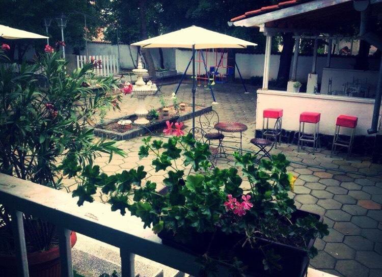 Hotel Shterev Sopot Esterno foto